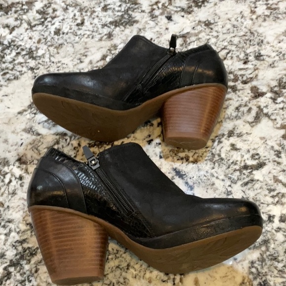 Dansko shoes size 38- leather upper / fabric lining man made - Picture 3 of 4